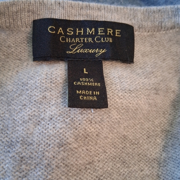 Charter Club Luxury Grey 100% Cashmere Crew Neck Sweater Size Large - Picture 2 of 7
